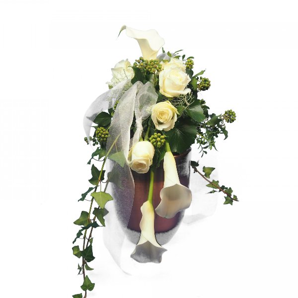 Urnenschmuck mit weißen Calla und Rosen, abfließend Bild 1