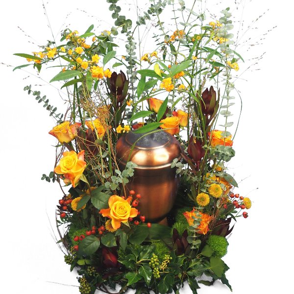Urnenschmuck Blumenwiese mit gelb-orange-roter Blumenkombination Bild 3