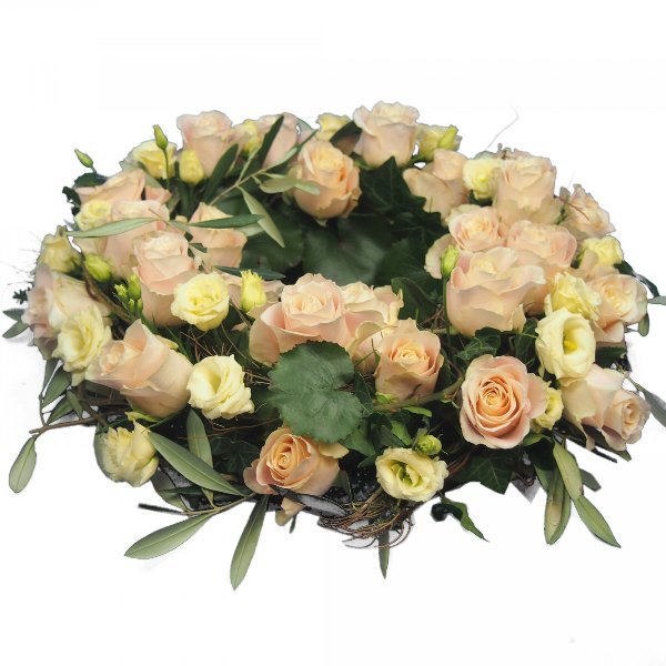 Urnenkranz, Kombination aus beigefarbenen Rosen mit Olivengrün Bild 1